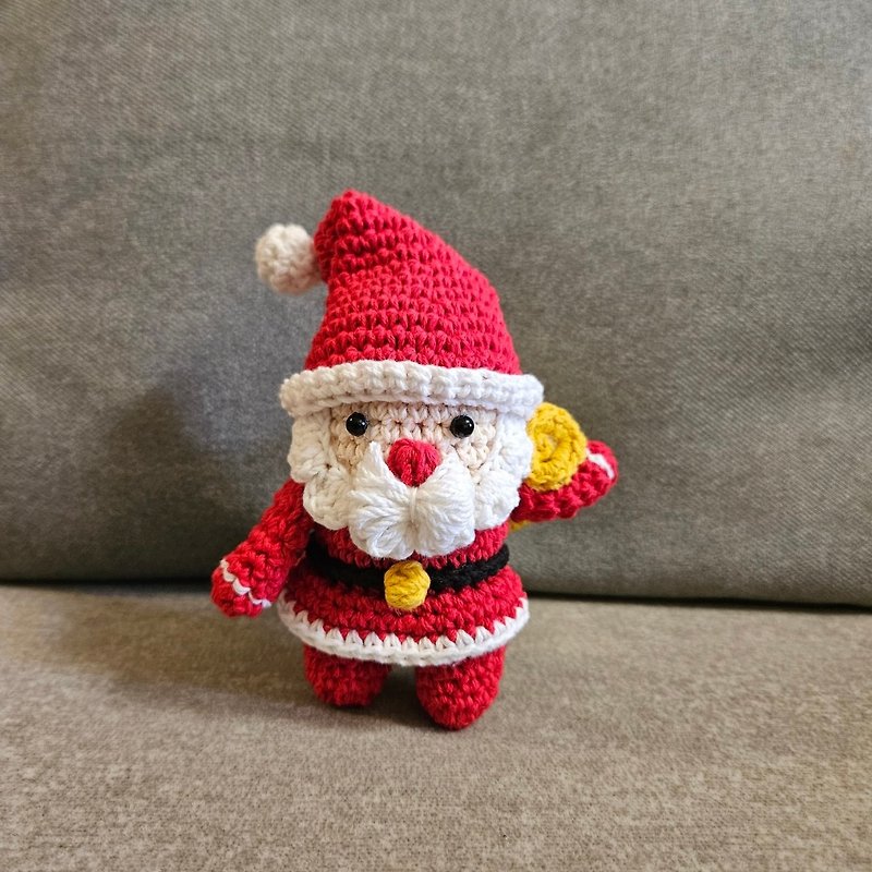 純棉手工鉤織 聖誕老公公揹禮物袋 - 裝飾/擺設  - 棉．麻 