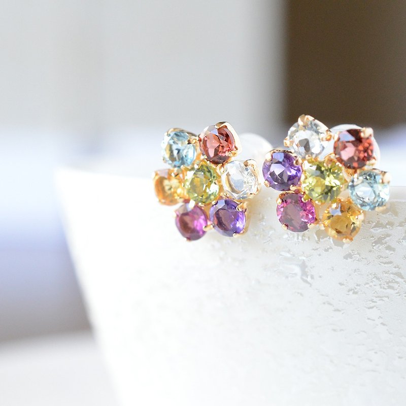 amulet stud earrings - Earrings & Clip-ons - Gemstone 