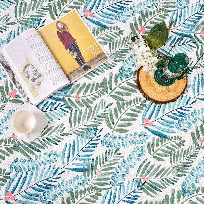 Exclusively made in Taiwan, lightweight picnic mat with colorful dots and straps, green forest and fruit - ชุดเดินป่า - เส้นใยสังเคราะห์ สีเขียว