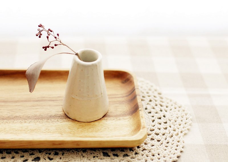 【好日戀物】日本手作陶製花器 - 植栽/盆栽 - 其他材質 白色