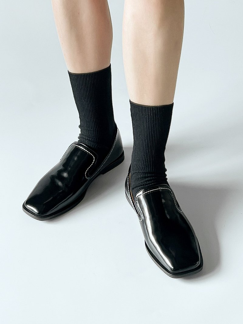 Intellectuals square toe shiny loafers black and white thread top layer calfskin handmade - รองเท้าหนังผู้หญิง - หนังแท้ สีดำ