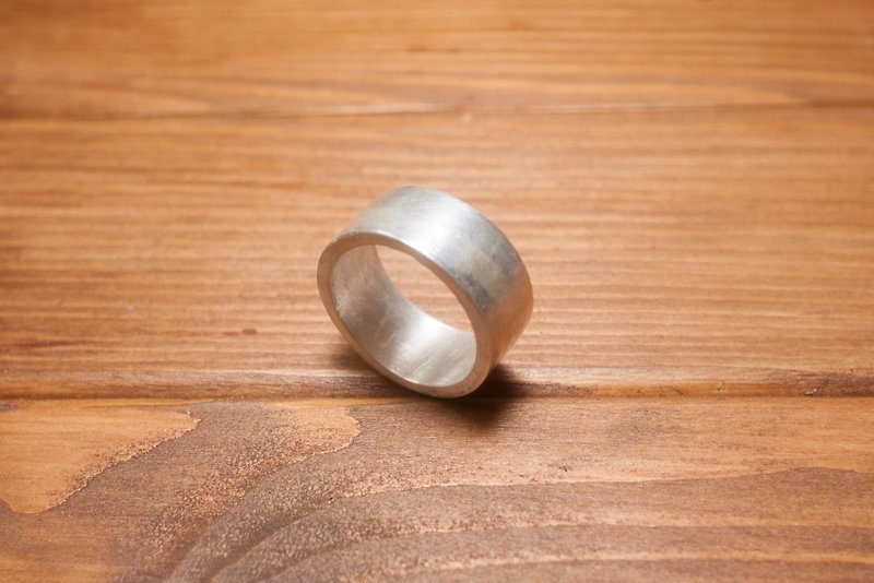 Handmade flat silver ring #16 - แหวนทั่วไป - โลหะ สีเงิน