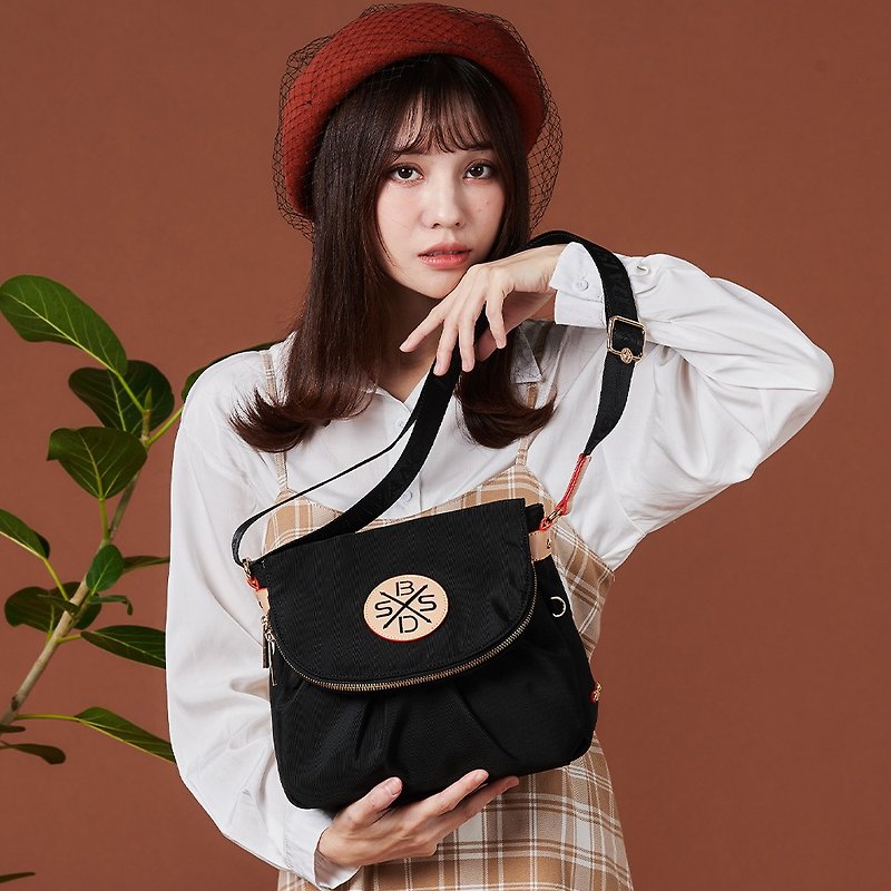 [Fashionable plain color] Black Rhapsody - Classical luxury flip-top cross-body bag - Camel Black - Messenger Bags & Sling Bags - Nylon Black