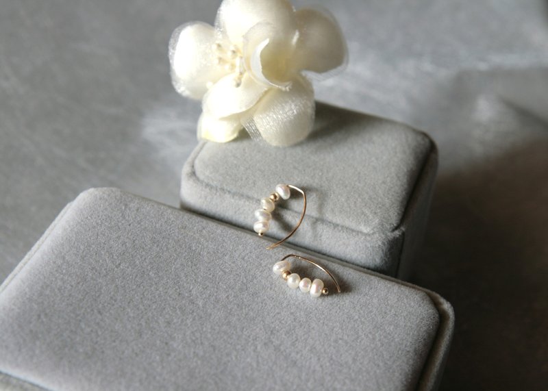 Smile Pearl Earrings, small ear hooks, slim and lightweight jewelry ~ Love Smile - Earrings & Clip-ons - Pearl White