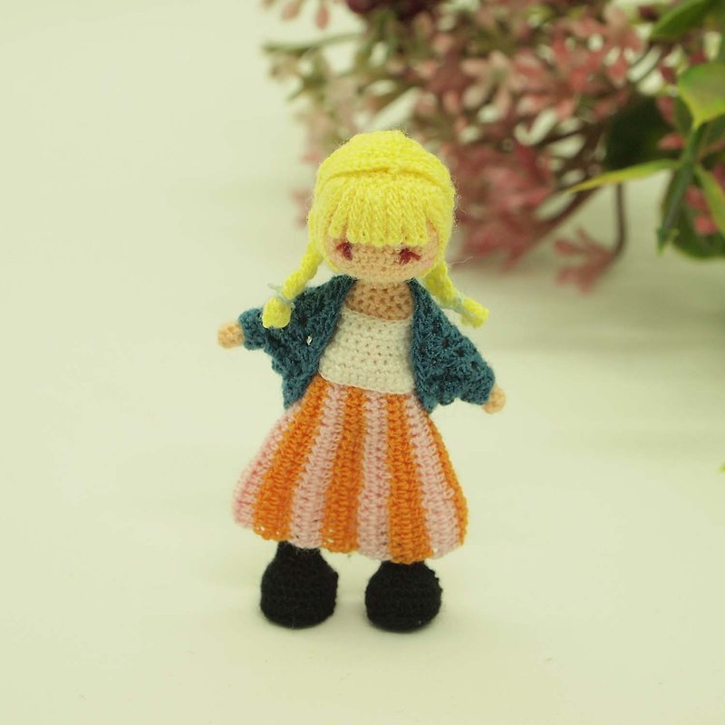 miniature crochet doll/amigurumi/ doll house【made-to-order】 - ตุ๊กตา - เส้นใยสังเคราะห์ หลากหลายสี