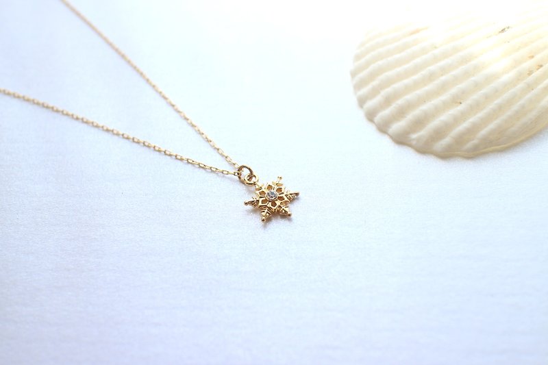 Golden snowflakes-Brass necklace - สร้อยคอ - เครื่องประดับพลอย สีทอง