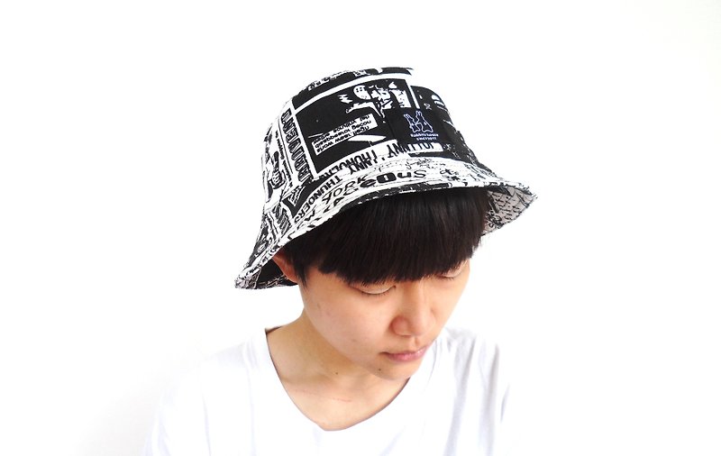 White newspaper pattern fisherman hat - หมวก - ผ้าฝ้าย/ผ้าลินิน สีดำ