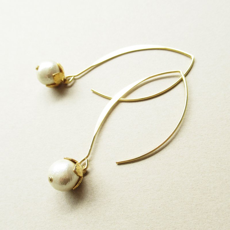 cotton pearl with leafy cap, pierced earrings 穿孔耳環 - Earrings & Clip-ons - Cotton & Hemp Gold