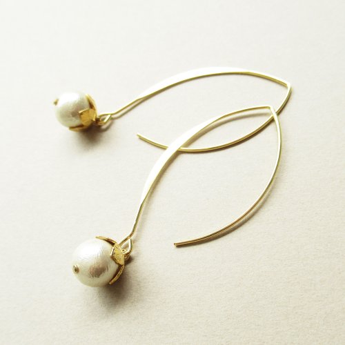 ETERNA Handmade Accessories 14kgf コットンパールと葉っぱの冠のデザインフックピアス 穿孔耳環