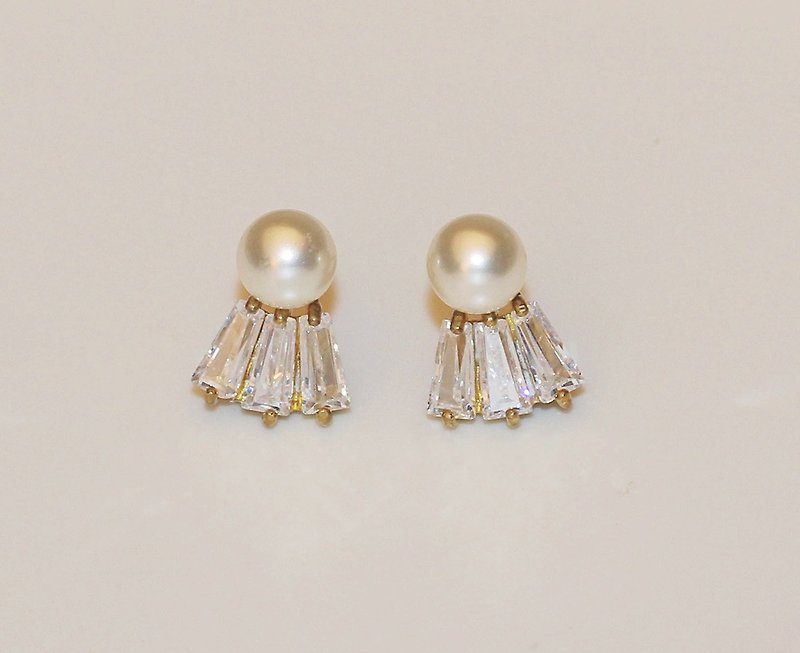 扇形の真珠のイヤリングジルコン真鍮 - ピアス・イヤリング - 宝石 ホワイト