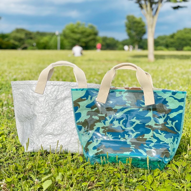 PVC clear sheet&tyvek / asymmetry tote  silver×blue camo ×(PVC)Blue - 手提包/手提袋 - 防水材質 藍色