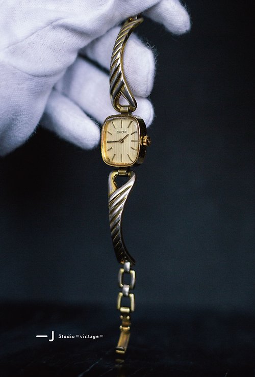 一J Studio ≡ vintage ≡ ENICAR 金色方形 手環手鍊式錶帶 手動上鍊機械錶 古董錶