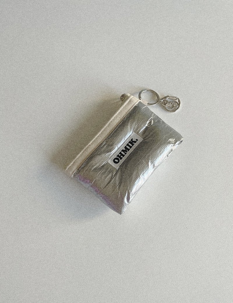 Padded Pouch Keyring 005 Silver - กระเป๋าใส่เหรียญ - ไฟเบอร์อื่นๆ สีเงิน