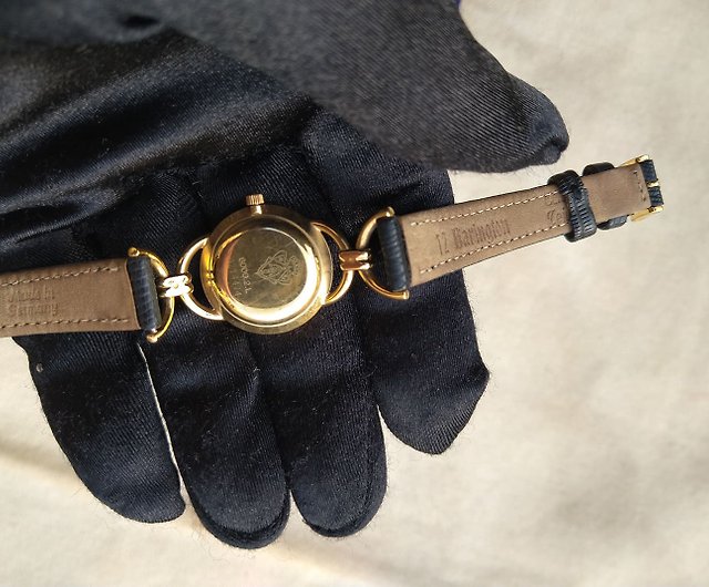 昔】初期の中古時計スイス製GUCCIクォーツ時計 - ショップ OLD-TIME