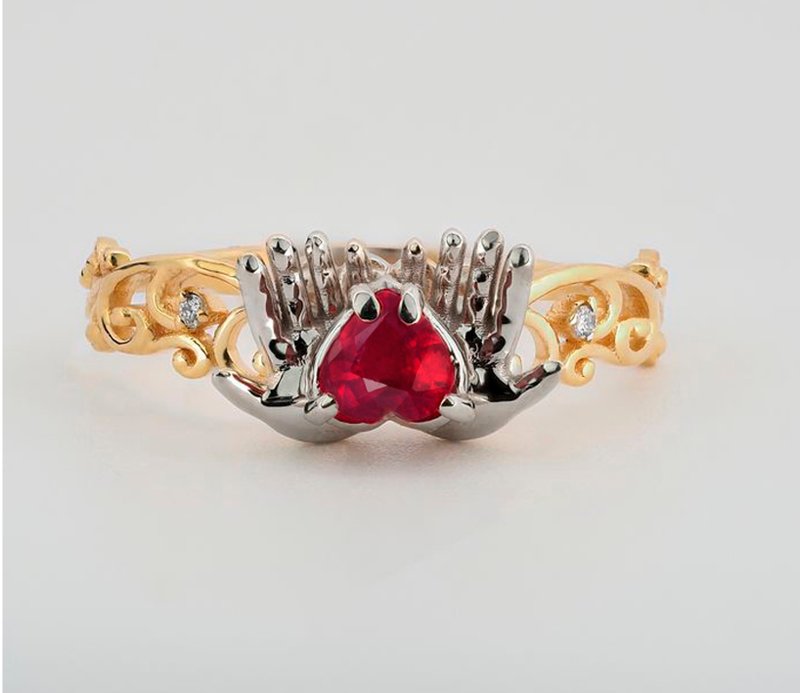 Heart in hands design 14 kt gold ring with ruby and diamonds. - General Rings - Precious Metals Gold