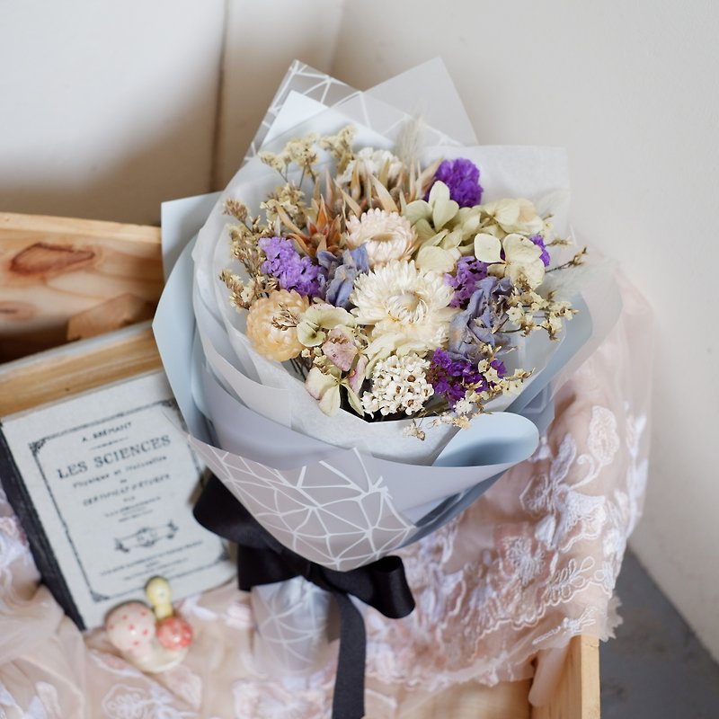 Unfinished | Purple Blue Dry Flowers Medium Bouquet Graduation Gifts Graduation Season Spot - ตกแต่งต้นไม้ - พืช/ดอกไม้ 
