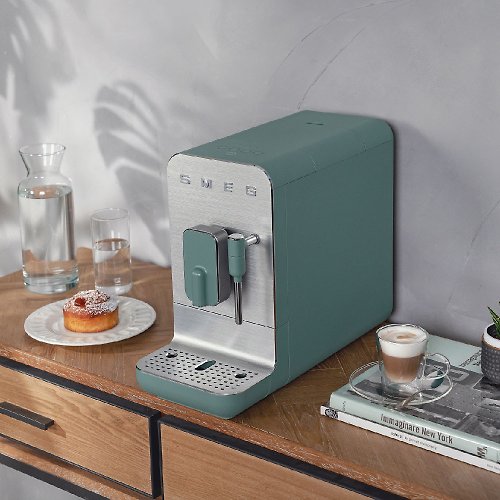 SMEG 義大利美學家電 【SMEG】義大利全自動義式咖啡機(BCC12款)-琉璃綠
