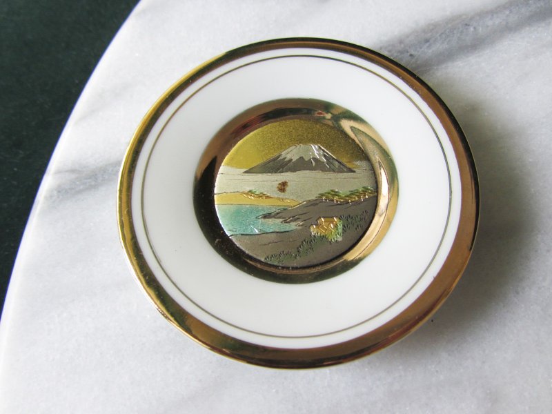 【老時光 OLD-TIME】早期二手日本富士山陶瓷百是小盤 - 擺飾/家飾品 - 其他材質 多色