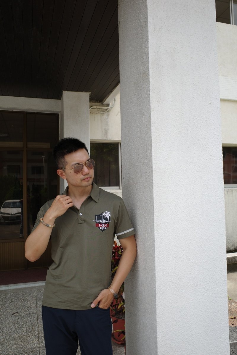 [Hanxiang Cultural and Creative] Jingguohao (IDF) dark green functional POLO shirt - เสื้อยืดผู้ชาย - ไฟเบอร์อื่นๆ 