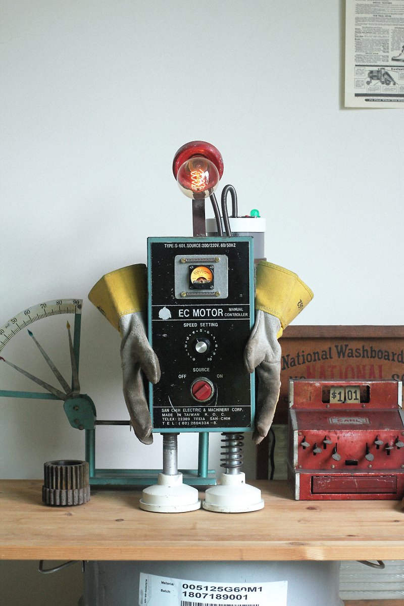 Robot Bluetooth Audio Atmosphere Lamp Handmade Lamp Retro Industrial Style - Speakers - Other Materials 