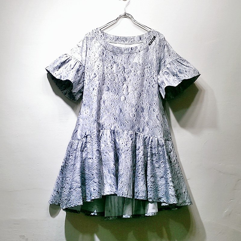 Moon print loose dress Ray77 Galaxy - ชุดเดรส - ผ้าฝ้าย/ผ้าลินิน สีเทา