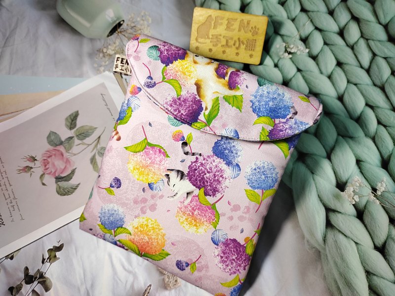 Color Inkjet Series-Hydrangea cat water-repellent Oxford cloth e-book protective cover-mooink s6 inch - เคสแท็บเล็ต - ผ้าฝ้าย/ผ้าลินิน 