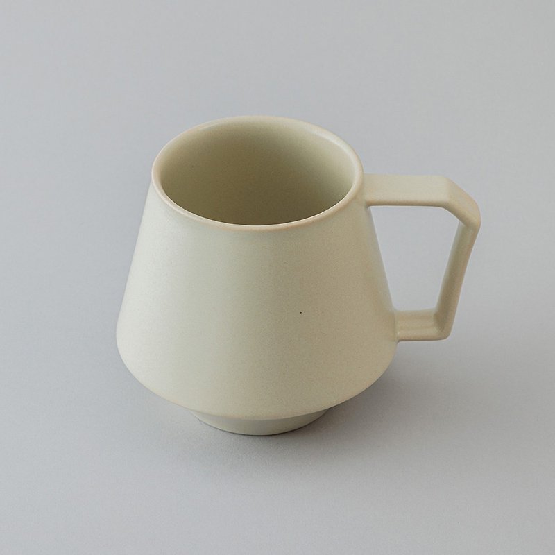 日本39arita 日本製有田燒陶瓷馬克杯-500ml-黃伊羅保 - 咖啡杯/馬克杯 - 陶 黃色