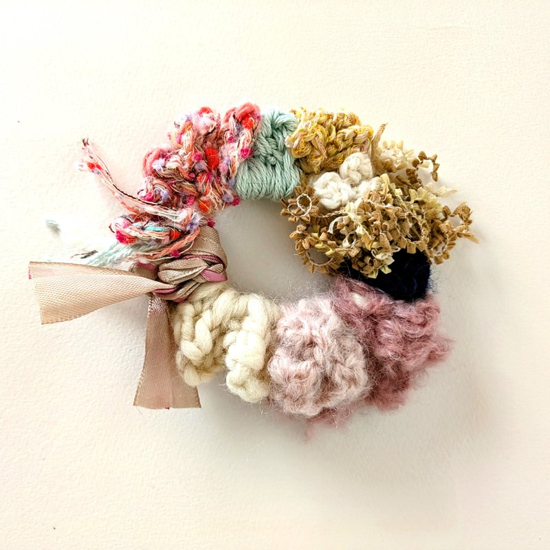 【Pinkoi Exclusive】 Only one handmade scrunchie in the world-asobi ito no shushu - Hair Accessories - Other Materials 