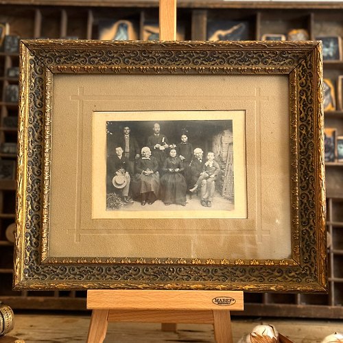 JSVS 古董家飾選物店 30933 法國古董畫框與古老家庭照