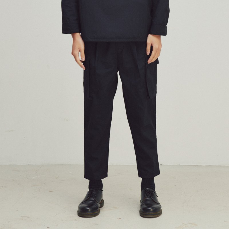EVOLVE(D) - RE-NYLON - Crinkle pockets pants (black) - 男長褲/休閒褲 - 尼龍 黑色