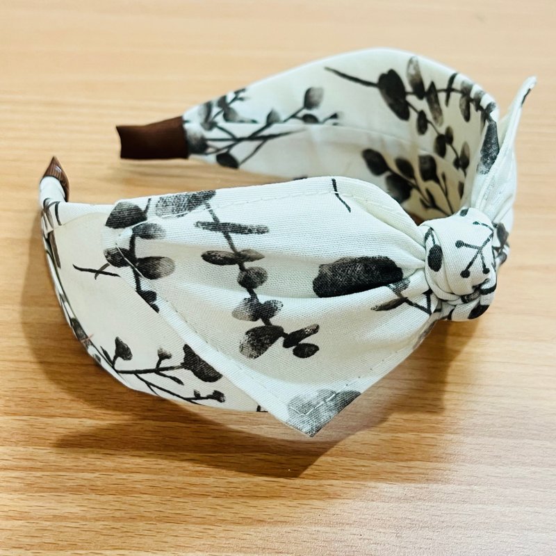 MOYA Wide Handmade Headband Watercolor Flowers - เครื่องประดับผม - ผ้าฝ้าย/ผ้าลินิน สีน้ำเงิน