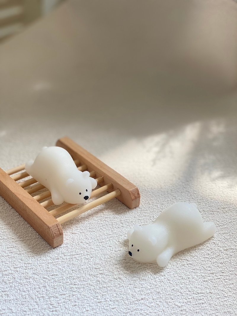 Polar Bear Silk Fragrance Handmade Soap - สบู่ - วัสดุอื่นๆ ขาว