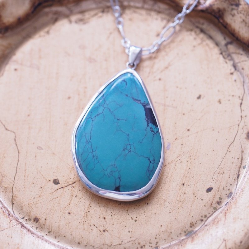 大顆 天然綠松石 湖北產 手工項鍊 Turquoise Handmade Necklace - 項鍊 - 半寶石 綠色