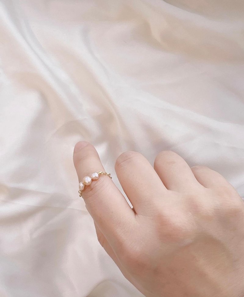 C&W natural freshwater millet beads 14ks925 sterling silver gold-filled chain ring - แหวนทั่วไป - ไข่มุก สีทอง