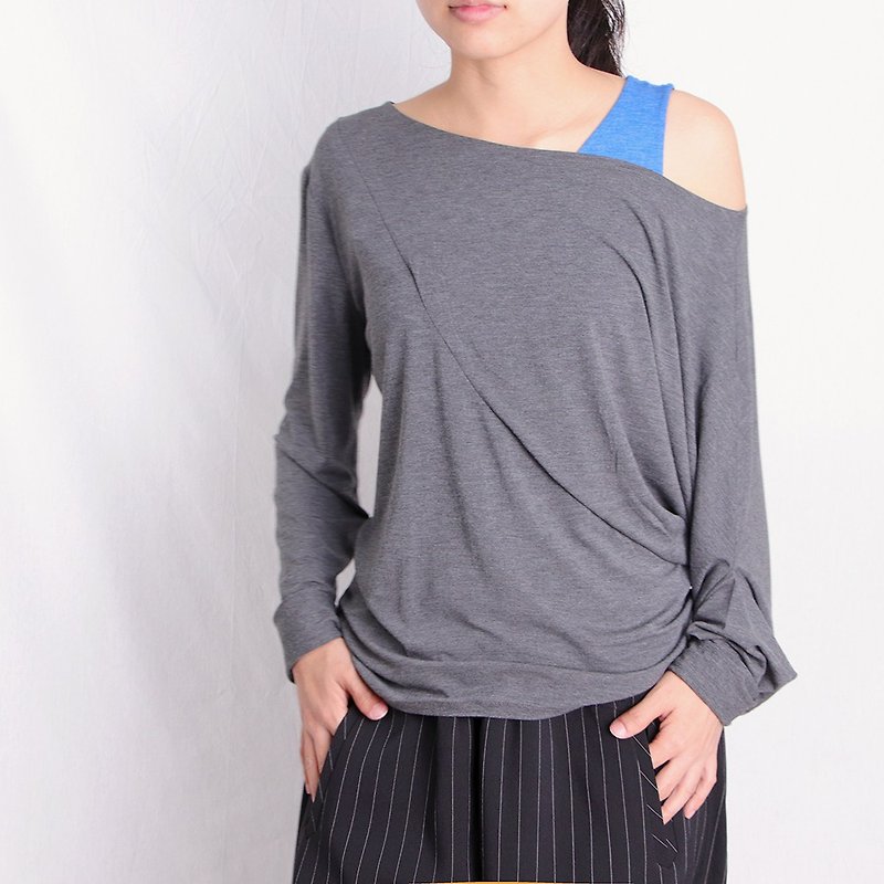 Iron gray / asymmetric sleeve wide top / G1037 - Women's Tops - Cotton & Hemp Gray