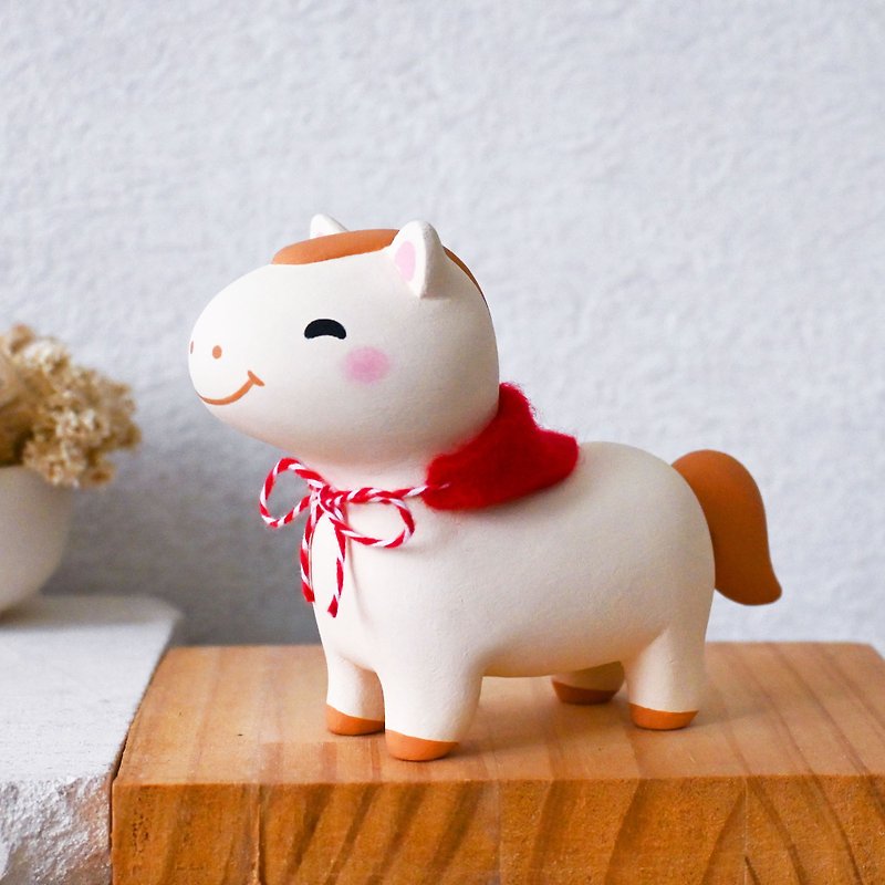 Cute Pony King Decoration Pony Doll Hand-carved Healing Small Wooden Sculpture - Items for Display - Wood Khaki