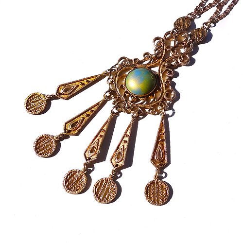 panic-art-market 70s Vintage gold tone gothic design green cloisonne ware necklace