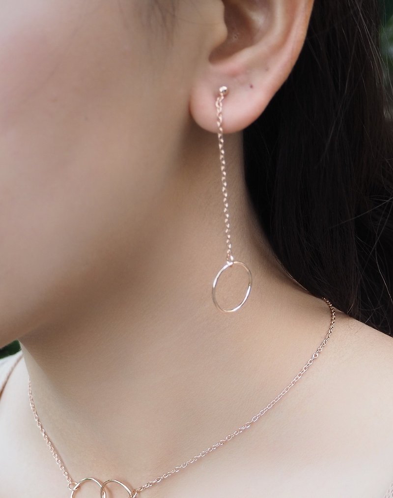 Rose gold plated Sterling silver circle dangle earring - 耳環/耳夾 - 純銀 銀色