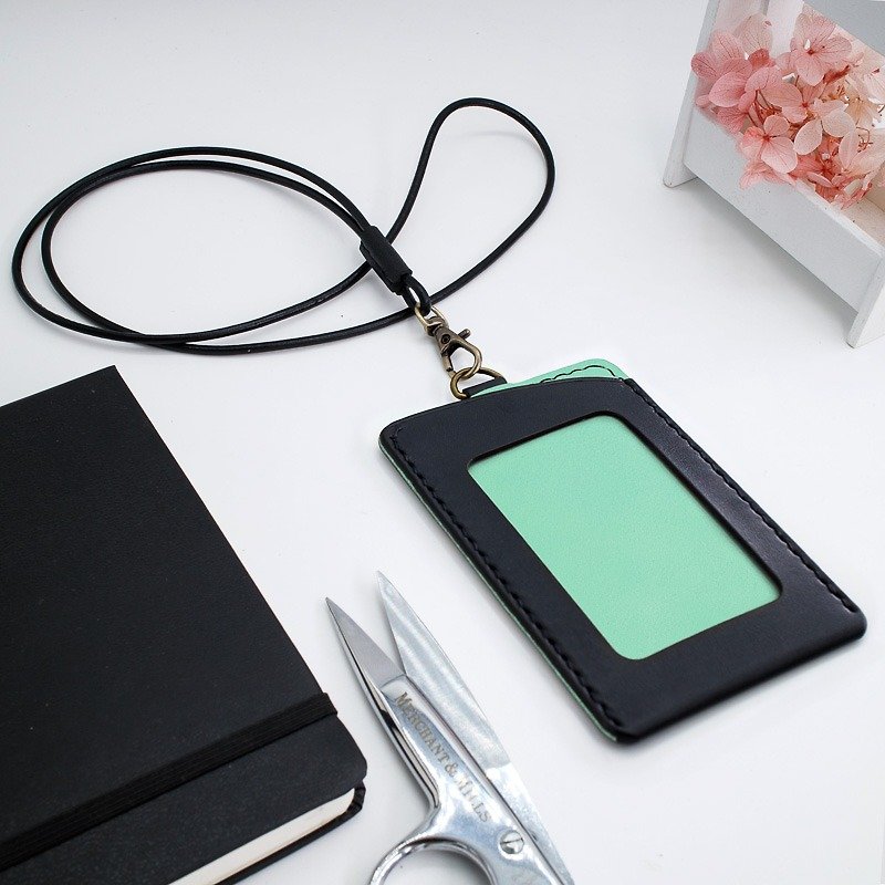 RENEW-Black + lake green vegetable tanned leather hand-made hand-stitched ID holder, card holder - ที่ใส่บัตรคล้องคอ - หนังแท้ สีเขียว