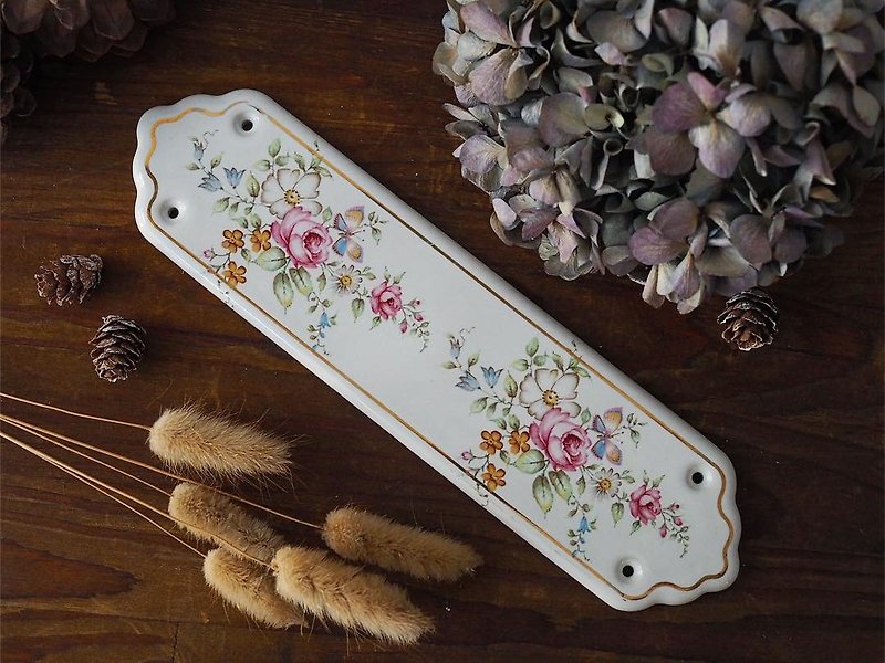 British antique flower ceramic door trim - Items for Display - Porcelain 