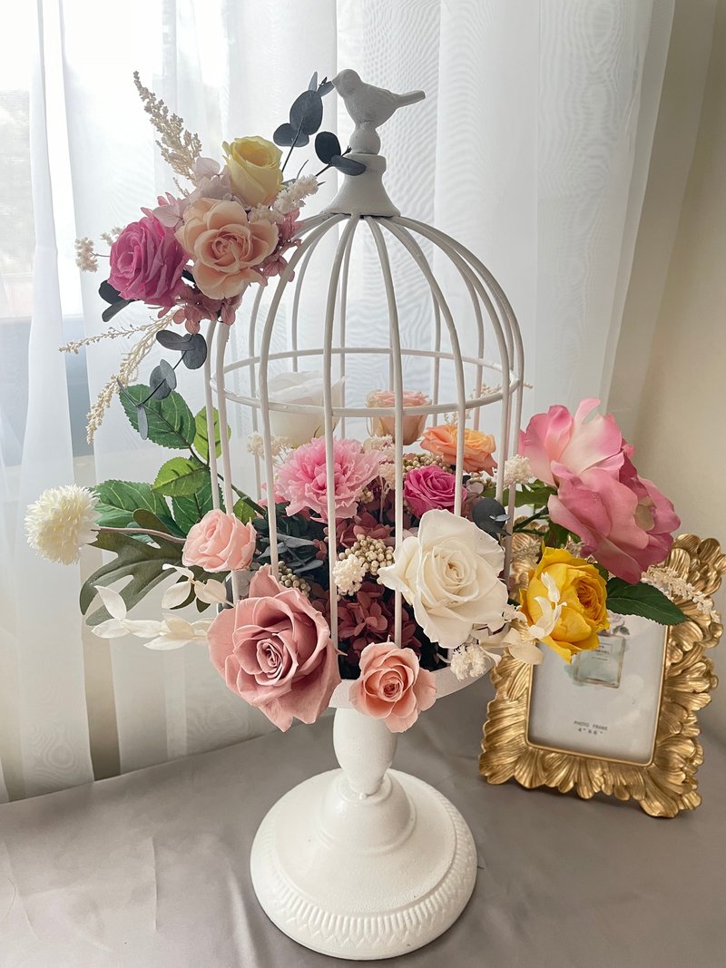 Everlasting flower and bird cage - Dried Flowers & Bouquets - Plants & Flowers 