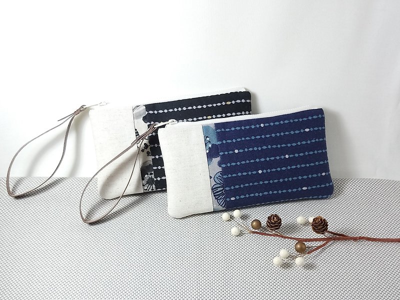 [FM / mobile phone bag / passport cover (with neck rope)] LovelyLecre. blue silver stripes - Phone Cases - Cotton & Hemp Blue