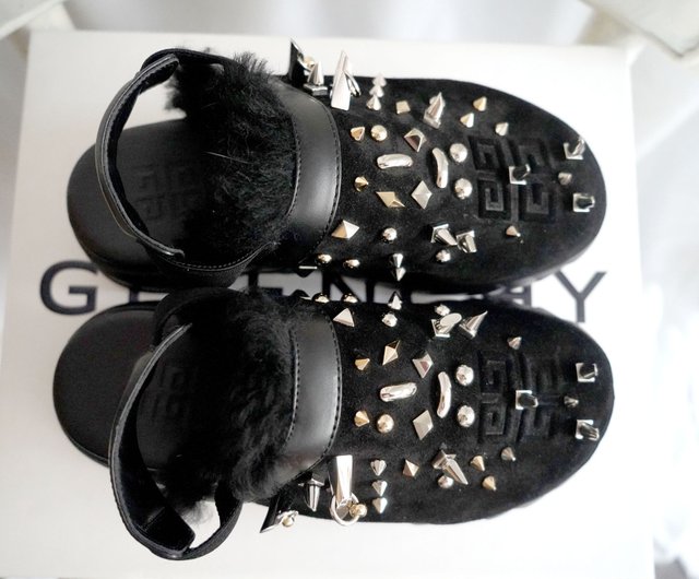 Givenchy 室内スリッパ ブラック SS25 Givenchy スリッパと下駄 女性 サテン 黒 | B-Exit – B-Exit top