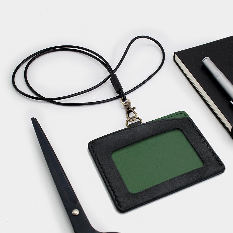 RENEW-Horizontal document holder, card holder black + dark green vegetable tanned leather hand-stitched - ที่ใส่บัตรคล้องคอ - หนังแท้ สีเขียว