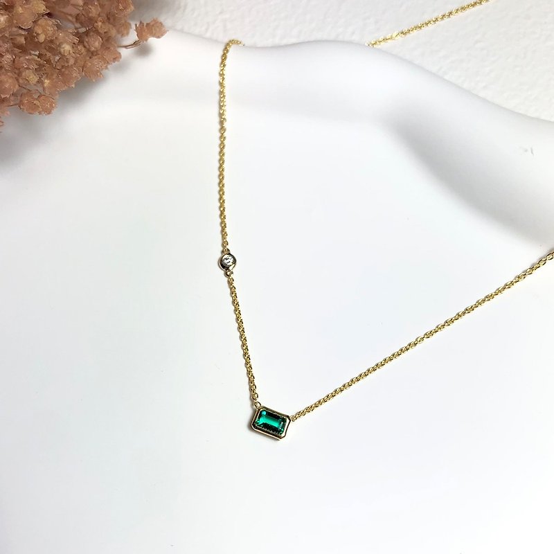 Emerald Design Necklace - สร้อยคอ - เครื่องประดับ 
