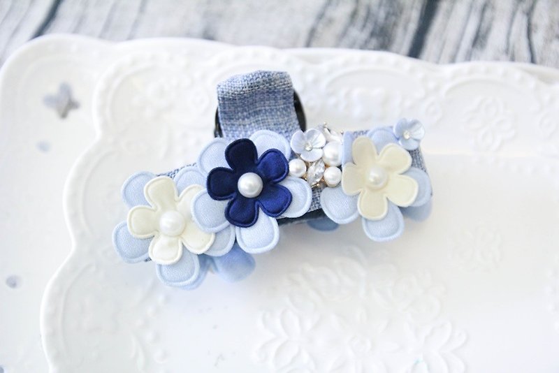 Aqua beauty of flowers shark clip - Hair Accessories - Cotton & Hemp Blue