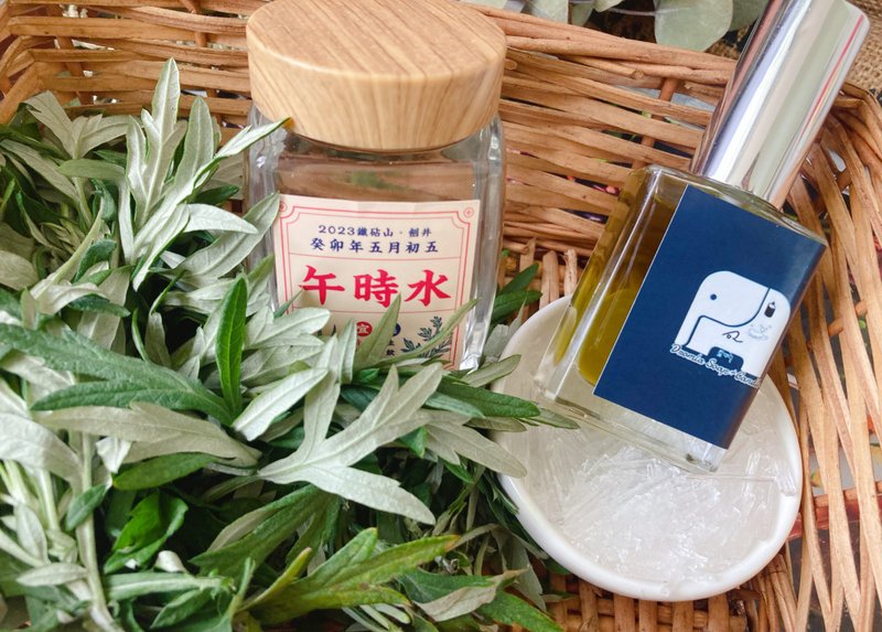 午時水艾草平安植萃涼涼精油香水/除穢、正能量/卓瑪愛象 - 香氛/精油/擴香 - 其他材質 白色