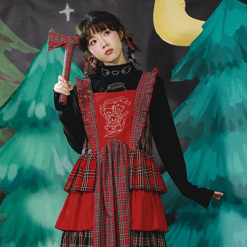 The Secret of Uuchou Island Forest Teapot Cat Embroidery Christmas Red Plaid Splicing Lolita Apron Style Tank Top - ชุดเดรส - ผ้าฝ้าย/ผ้าลินิน สีแดง