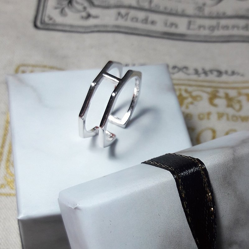 Ma Lukou 925 Sterling Silver Ring (Glossy Wide Version) Movable Gift Box - แหวนทั่วไป - เงินแท้ สีเงิน