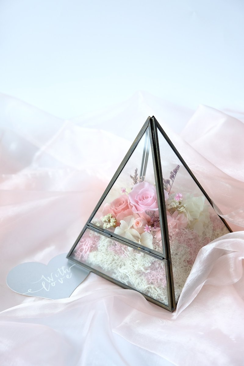 Triangle glass house without flower art class - Plants & Floral Arrangement - Plants & Flowers 